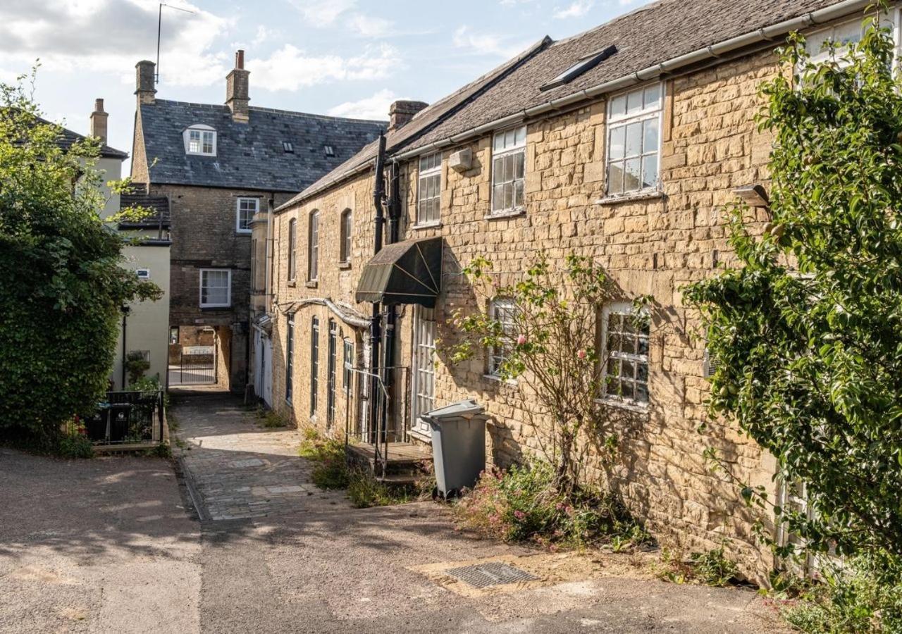 شقة Hitchmans Mews - Stunning 2Bd In Chipping Norton! المظهر الخارجي الصورة