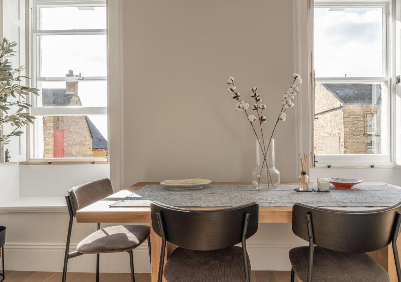 شقة Hitchmans Mews - Stunning 2Bd In Chipping Norton! المظهر الخارجي الصورة